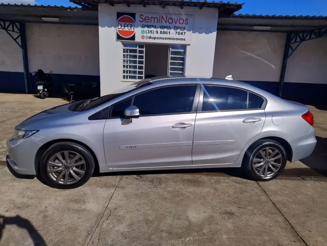 Honda Civic Sedan LXS 1.8/1.8 Flex 16V Aut. 4P 2014