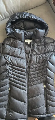 Jaqueta puffer Calvin Klein preta nova