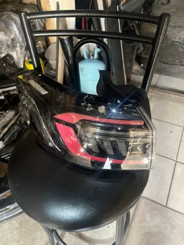 Lanterna Traseira Esquerda Chery Tiggo 8 Pro 2025 Liso
