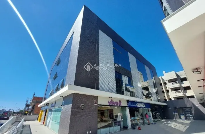 Sala Comercial à Venda nos Ingleses - Localização Estratégica!