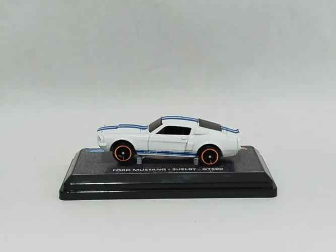 Miniatura HotWheels - Mustang 67 Shelby GT 500 - Custom - 1/64