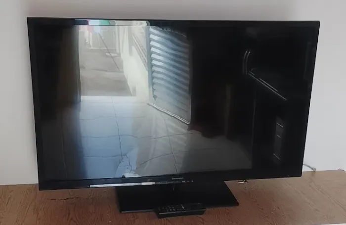 Tv Panasonic tela quebrada