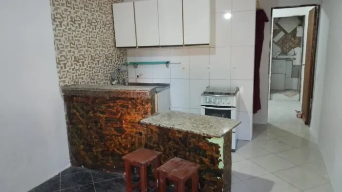 Alugo casa