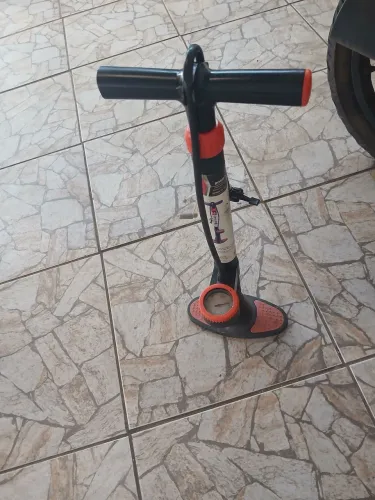 Bomba de ar (com medidor de libras)