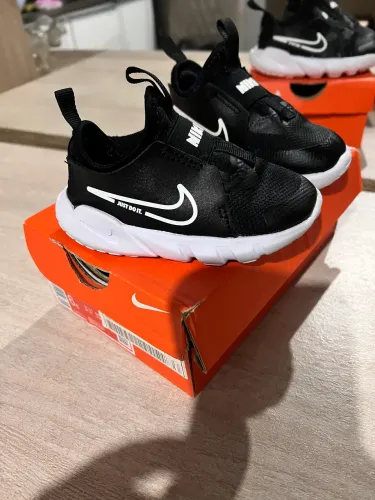 Vendo tênis nike original infantil 21
