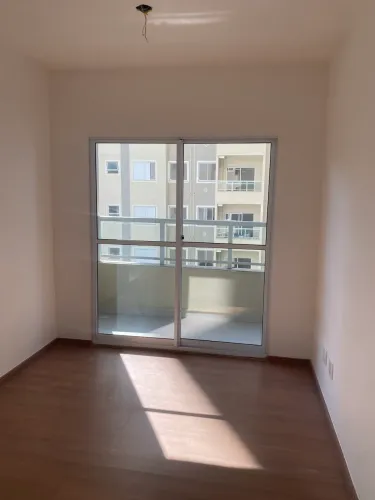 ALUGA-se apartamento