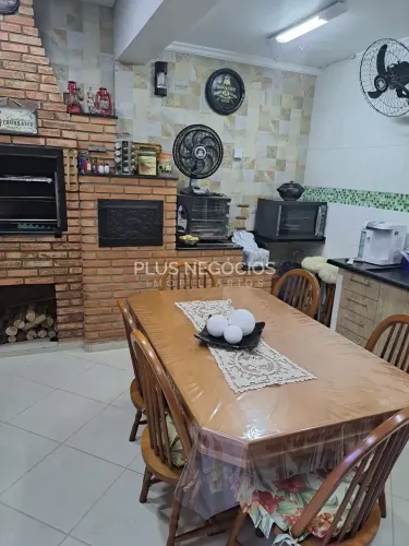 Sobrado à Venda na Zona Norte, Vila Netinho, Sorocaba, SP Excelente Localização Próximo à