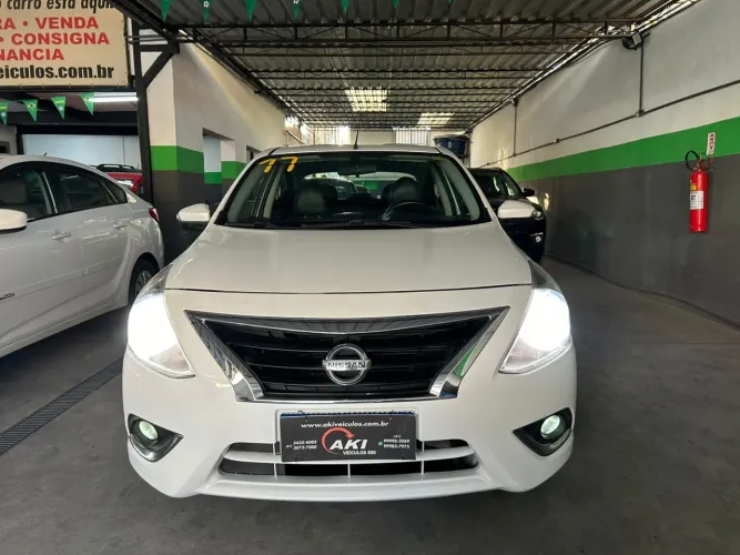 Nissan Versa Unique 1.6 16V Flexstart 4P Aut. 2017