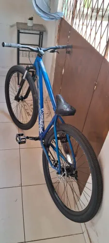 Vendo essa ksw aro 29, muito nova.