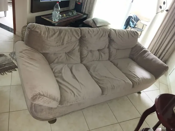 Sofá 3 lugares na tupi