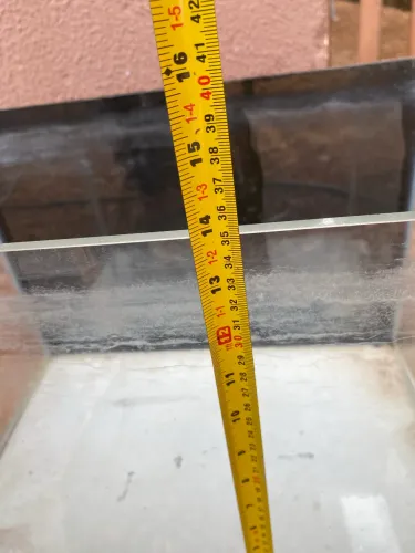 Aquário de aproximadamente 55 litros 