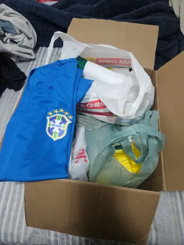 LOTE 23 CAMISAS BRASIL, TAMNHO E COR VARIADO