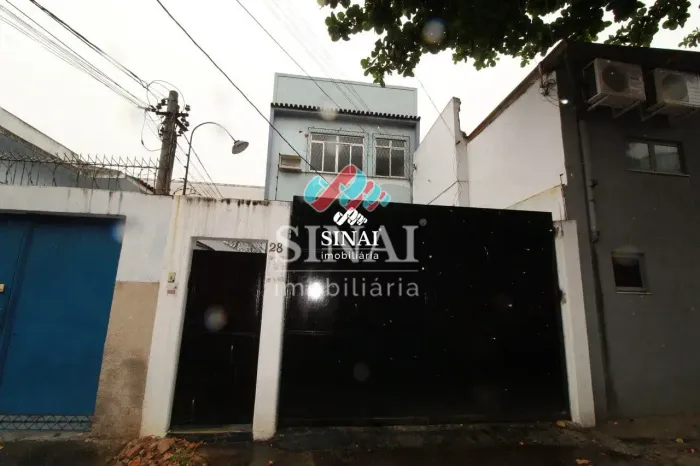 GALPÃO COM SOBRELOJA EM SÃO CRISTÓVÃO