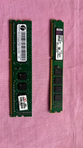 Duas memórias ram de 4gb ddr3