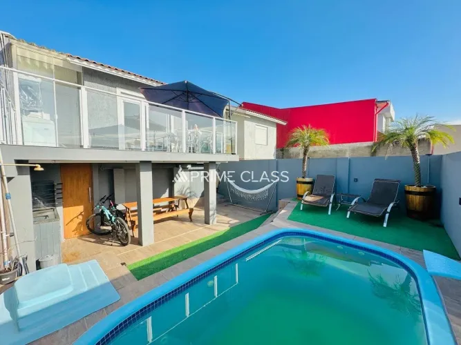 Casa 2 dormitórios, semimobiliada, piscina, vaga coberta, bairro Olaria em Canoas x Próxim