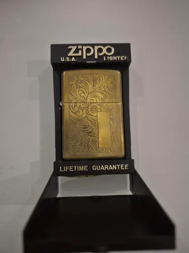 Isqueiro Zippo Venetian Brass (Latão Gravado Floral) - Com Certificado e Garantia Vit