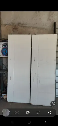 Porta de correr com trilho em estado