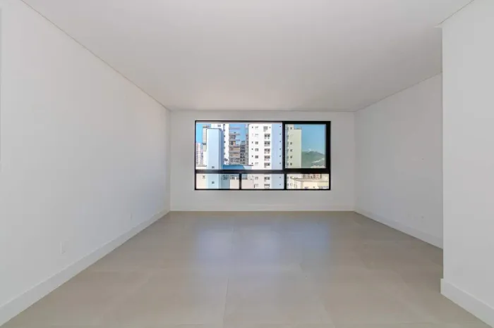 Apartamento à venda no Edifício Torre de Booz