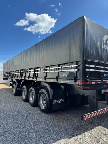 Vendo carreta 4° eixo graneleiro 