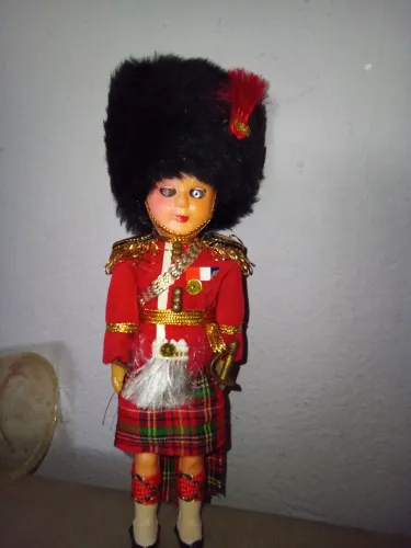 Bonequinha antigo realeza 