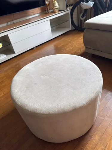Vendo Puff nude recém higienizado/lavado