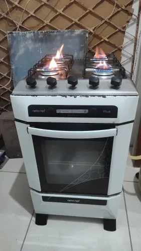 Vendo fogão 4 bocas new. UP! Funciona perfeitamente leia a descrição do anúncio. 