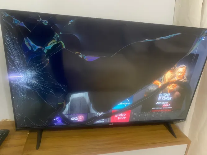 Vende-se 3 televisão para tirar peças