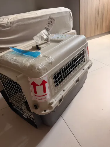 Caixa de transporte rígida avião