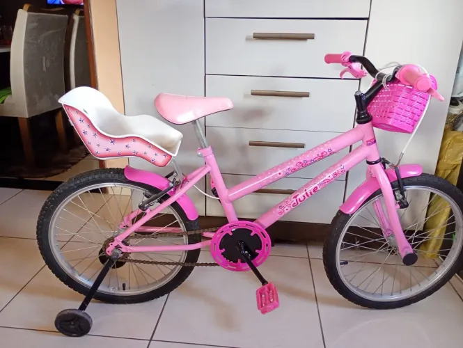 Bicicleta aro 20 menina em perfeito estado