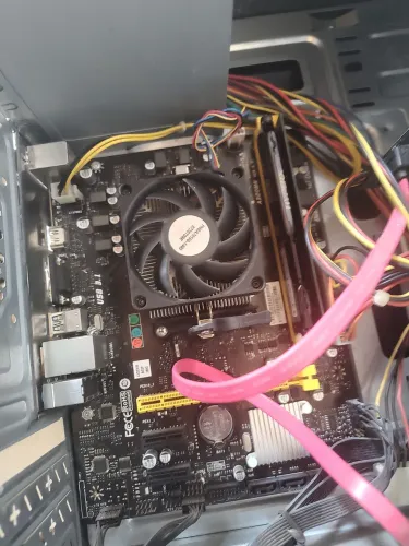 Placa mãe A320MH Biostar, completa