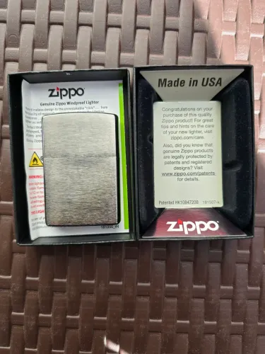 Isqueiro Zippo (novo e original)