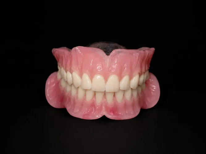 ? PRÓTESE DENTÁRIA