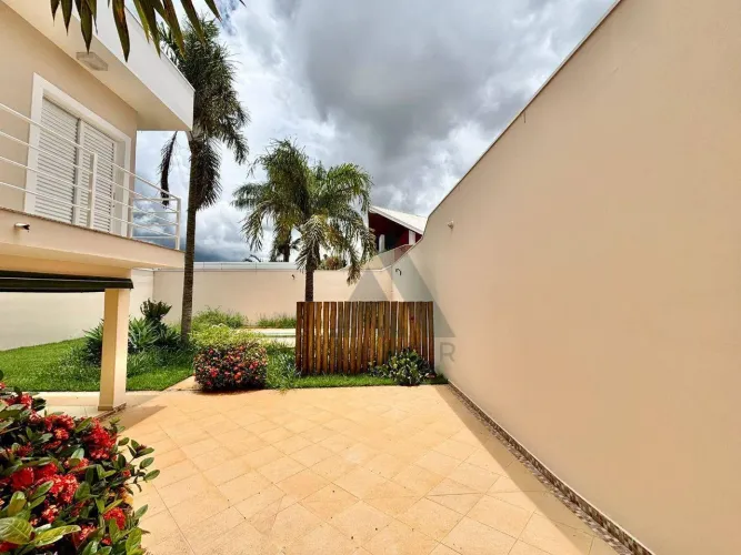 LINDA CASA JARDIM COLOMBO ITAPETININGA