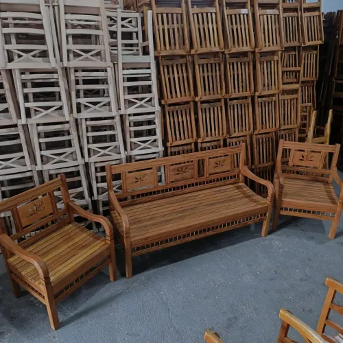 Bancos namoradeira Peroba-rosa 3 peças banco 1.60 com 2 poltronas $ 2.499,00 no Pix