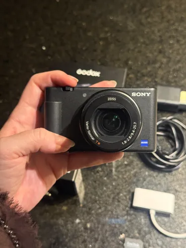 Sony zv-1 + flash godox