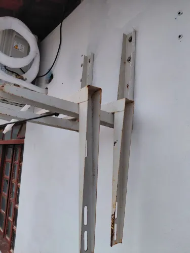 Vendo estes 4 suportes para central de ar, em bom estado