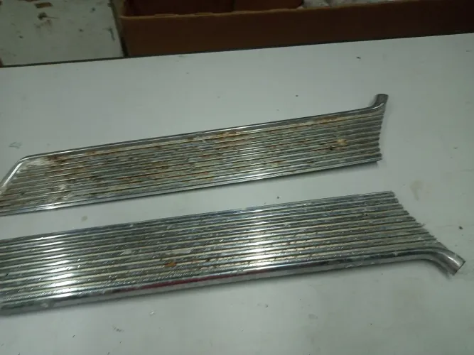 Peças de carro antigo Thunderbird 59