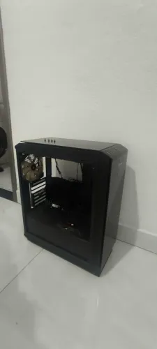 Gabinete com portas de vidro hummer