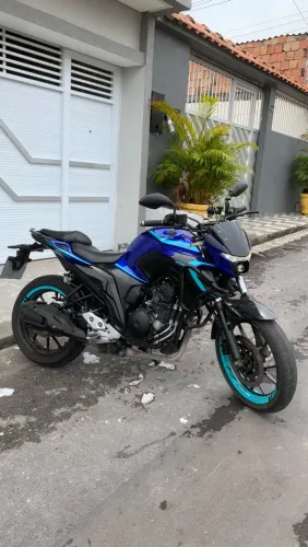 FZ25 AZUL 2023
