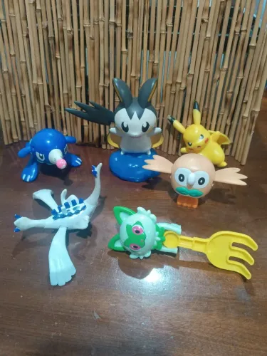 6 Pokémon Variados