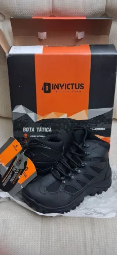 Vendo Bota Invictus Tractor hiking NOVA, n° 44.
