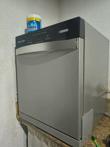Lava louças Brastemp 8 serviços Inox