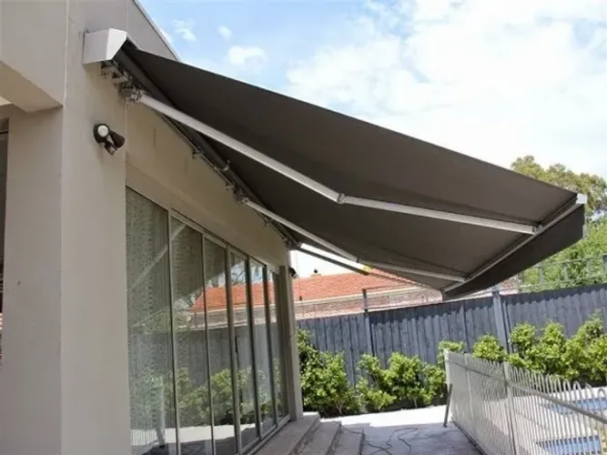Vendo Toldo Retrátil de braço mecânico