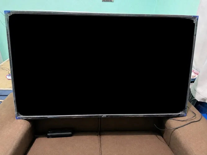TV JVC 43?
