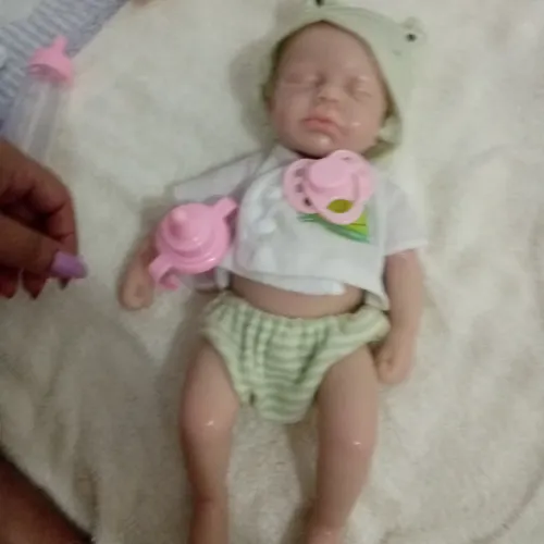 Bebe reborn ótimo estado menino
