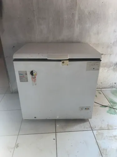 Freezer cônsul gelando perfeitamente