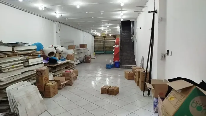 ALugo Loja na Região Central de Macaé próximo da Rodoviária