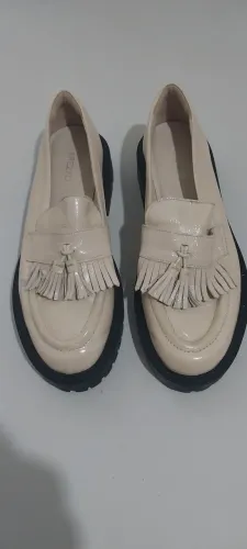 Sapatos femininos diversos 