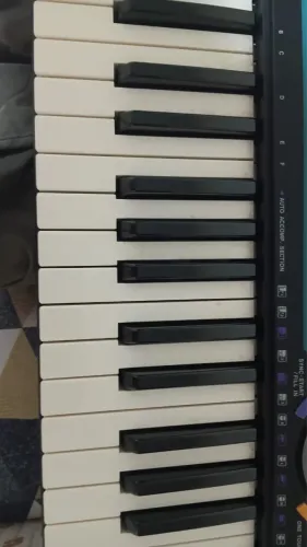 Teclado yamaha psr-77