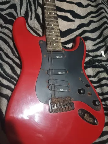 GUITARRA CHARVEL PROVAVEL DECADA 90